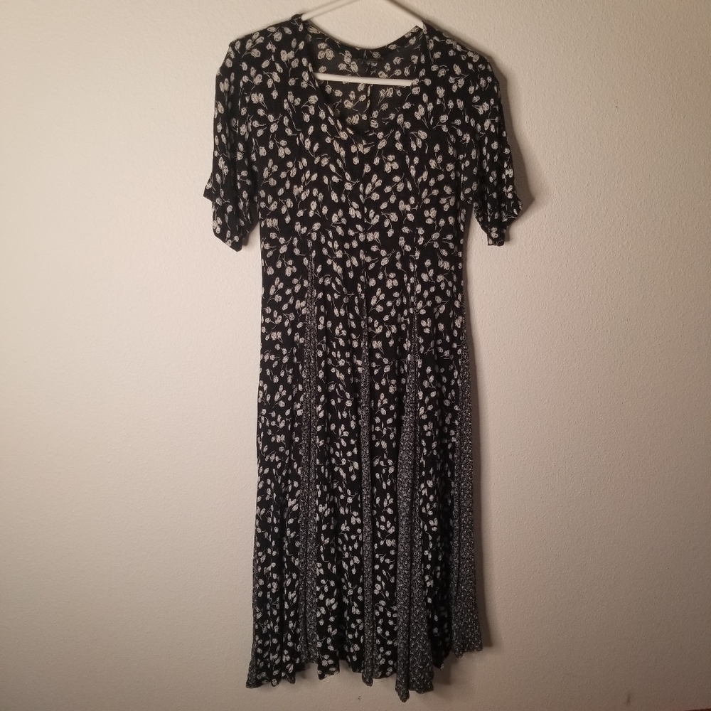 Nostalgia vintage crinkle rayon broomstick midi dress black white rosebuds - Picture 4 of 12